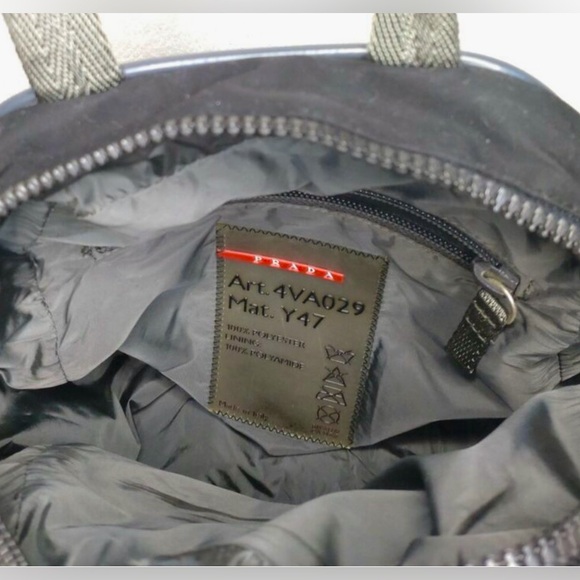 Prada Sport Borsa Di Viaggio tote approx. 8”x 8”x 5” - Picture 13 of 13